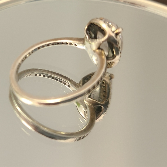 Ring - Picture 2 of 2